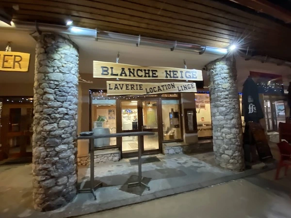 Laverie Val Laundry proche aiglon 37